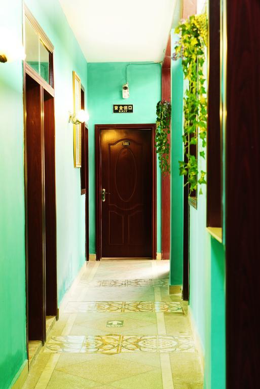 Happy Station Hostel 敦煌市 エクステリア 写真