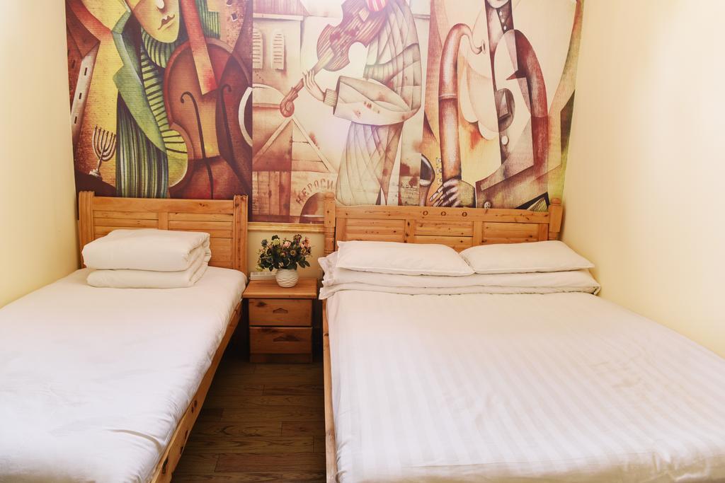 Happy Station Hostel 敦煌市 エクステリア 写真